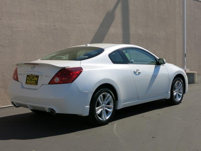 2013 Nissan Altima FWD 4dr