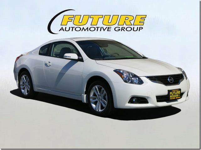 2013 Nissan Altima FWD 4dr