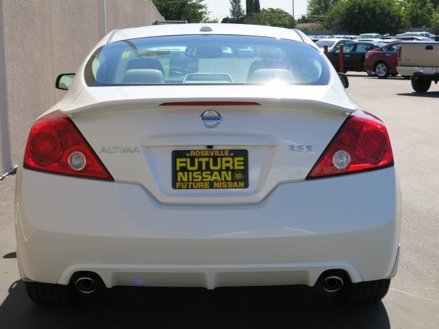 2013 Nissan Altima FWD 4dr