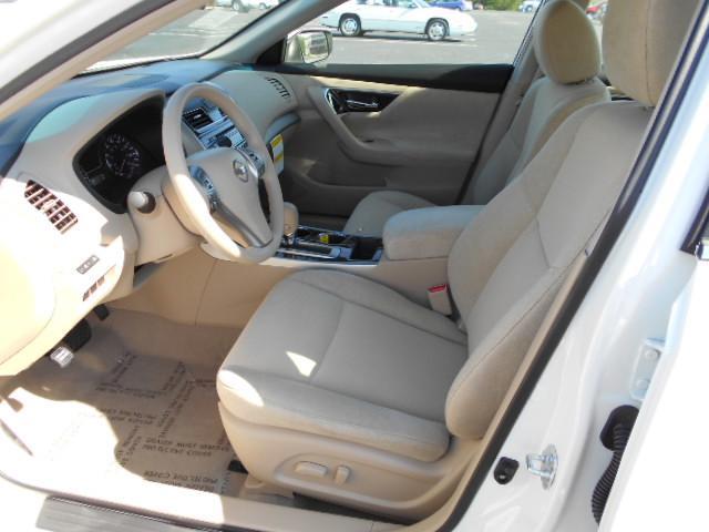 2013 Nissan Altima Pickupslt Quad Cab SWB 4WD 4x4 Truck