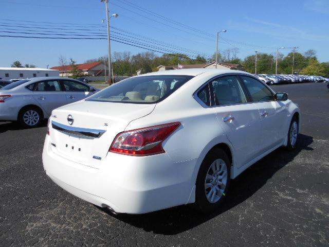 2013 Nissan Altima Pickupslt Quad Cab SWB 4WD 4x4 Truck