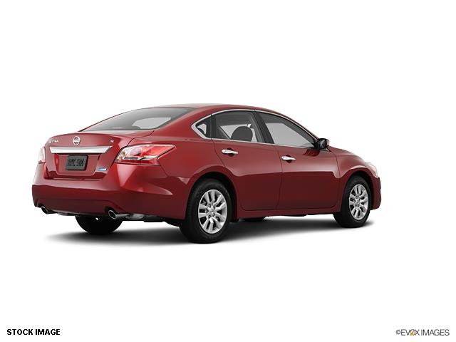 2013 Nissan Altima Unknown