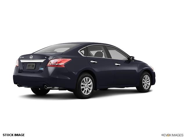 2013 Nissan Altima Unknown