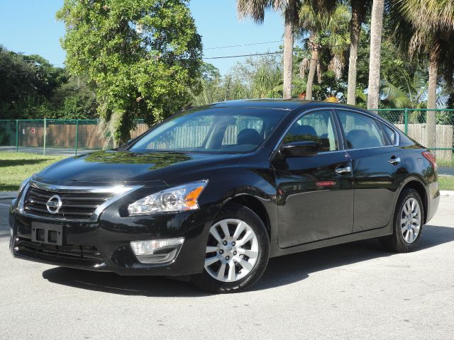 2013 Nissan Altima GS-R