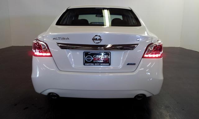 2013 Nissan Altima Pickupslt Quad Cab SWB 4WD 4x4 Truck