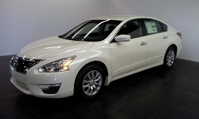 2013 Nissan Altima Pickupslt Quad Cab SWB 4WD 4x4 Truck