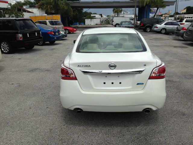 2013 Nissan Altima Pickupslt Quad Cab SWB 4WD 4x4 Truck