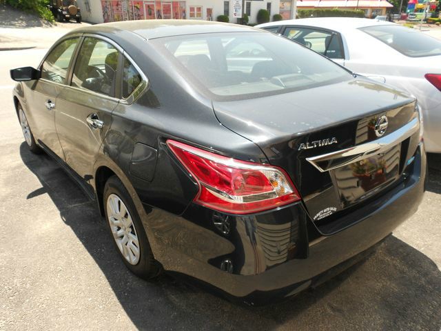 2013 Nissan Altima Pickupslt Quad Cab SWB 4WD 4x4 Truck