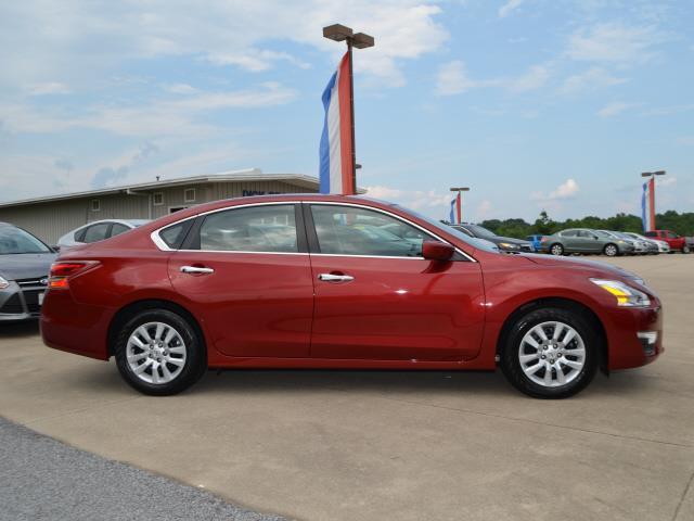 2013 Nissan Altima Pickupslt Quad Cab SWB 4WD 4x4 Truck