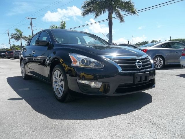 2013 Nissan Altima Pickupslt Quad Cab SWB 4WD 4x4 Truck