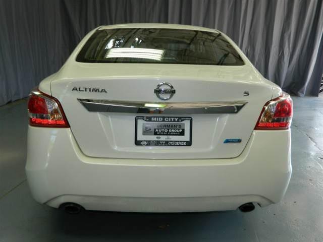 2013 Nissan Altima Pickupslt Quad Cab SWB 4WD 4x4 Truck