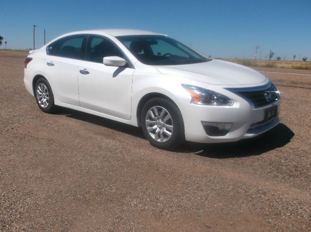 2013 Nissan Altima Pickupslt Quad Cab SWB 4WD 4x4 Truck