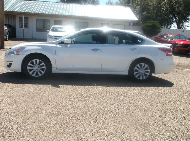 2013 Nissan Altima Pickupslt Quad Cab SWB 4WD 4x4 Truck