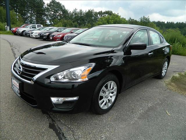 2013 Nissan Altima 4x4 Truck