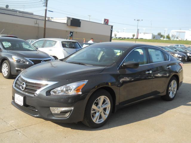 2013 Nissan Altima Crew-short-slt-classic-6.6l Diesel-4wd-1 Owner