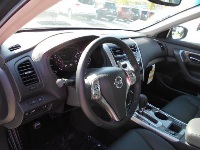 2013 Nissan Altima ST Pickup 4D 5 1/2 Ft