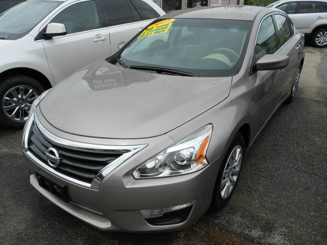 2013 Nissan Altima Pickupslt Quad Cab SWB 4WD 4x4 Truck