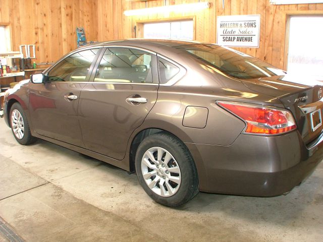 2014 Nissan Altima Pickupslt Quad Cab SWB 4WD 4x4 Truck