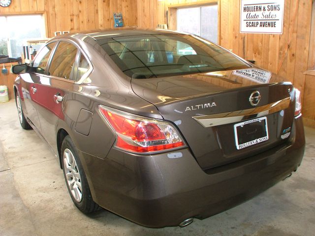 2014 Nissan Altima Pickupslt Quad Cab SWB 4WD 4x4 Truck