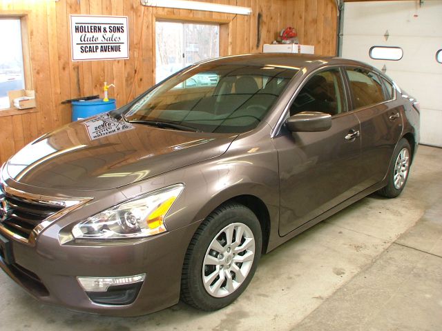 2014 Nissan Altima Pickupslt Quad Cab SWB 4WD 4x4 Truck