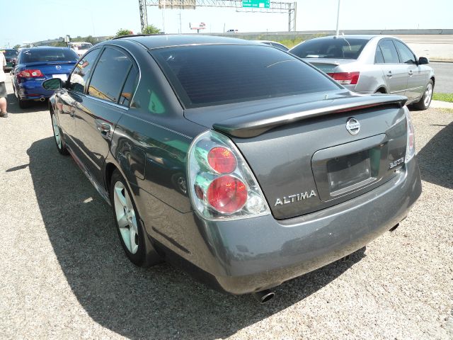 2014 Nissan Altima Pickupslt Quad Cab SWB 4WD 4x4 Truck