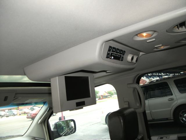 2004 Nissan Armada EX-L W/ DVD System