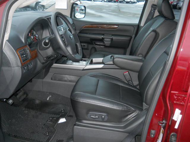 2011 Nissan Armada Regcab, Short Bx, 5speed,v6