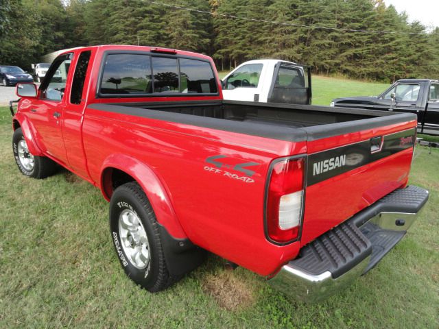 1999 Nissan Frontier With 22s