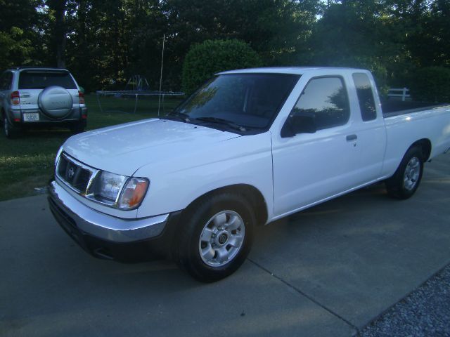 1999 Nissan Frontier SL K-15