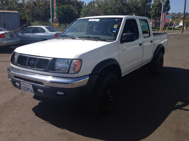 2000 Nissan Frontier SLE Z71 Crew Cab Short Bed 4X4