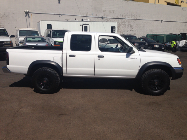 2000 Nissan Frontier SLE Z71 Crew Cab Short Bed 4X4