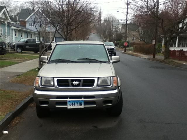 2000 Nissan Frontier Unknown