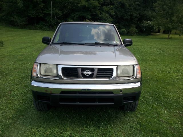 2000 Nissan Frontier E-350 Base