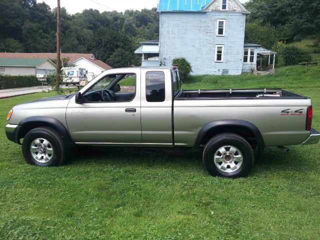 2000 Nissan Frontier E-350 Base