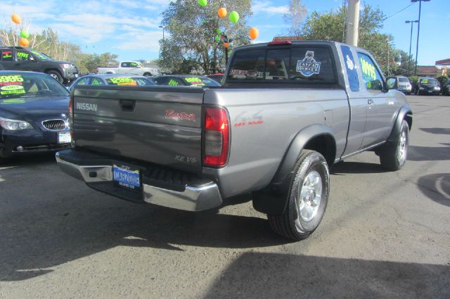 2000 Nissan Frontier E-350 Base