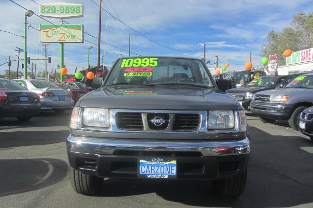 2000 Nissan Frontier E-350 Base