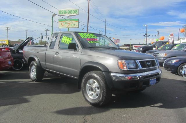 2000 Nissan Frontier E-350 Base