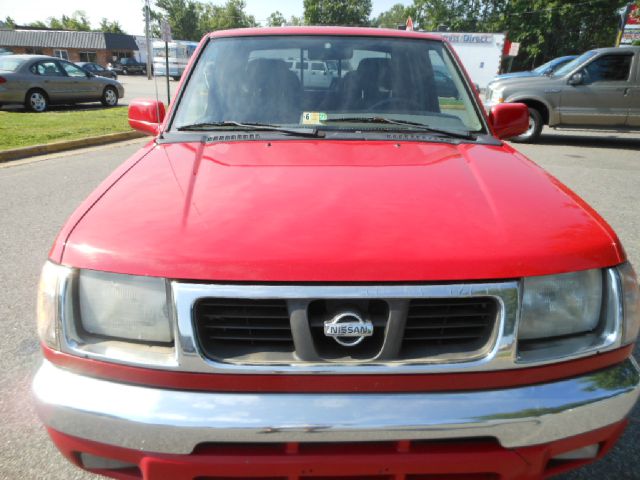 2000 Nissan Frontier Biarritz