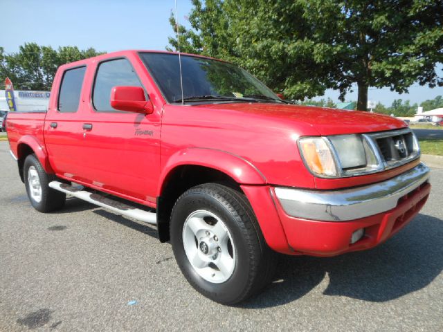 2000 Nissan Frontier Biarritz