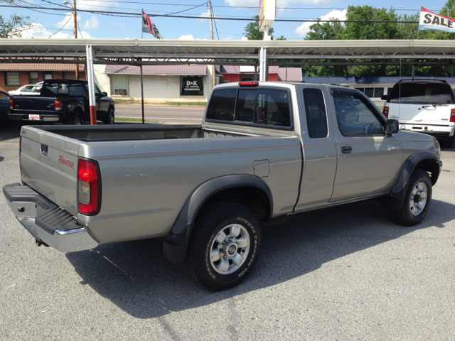 2000 Nissan Frontier E-350 Base