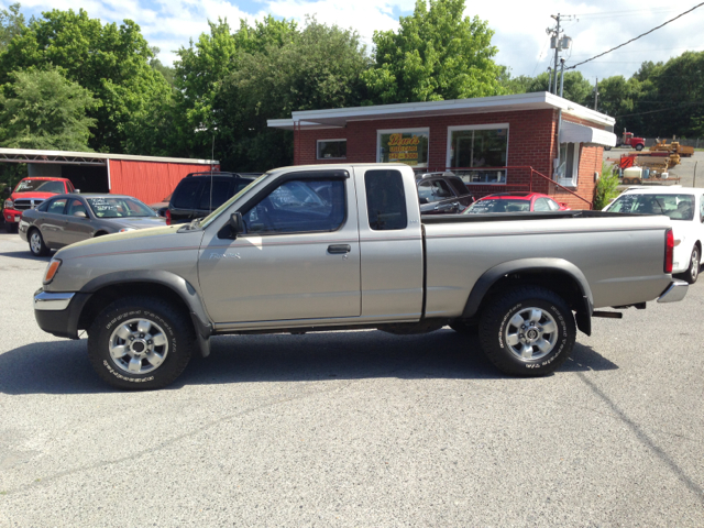 2000 Nissan Frontier E-350 Base