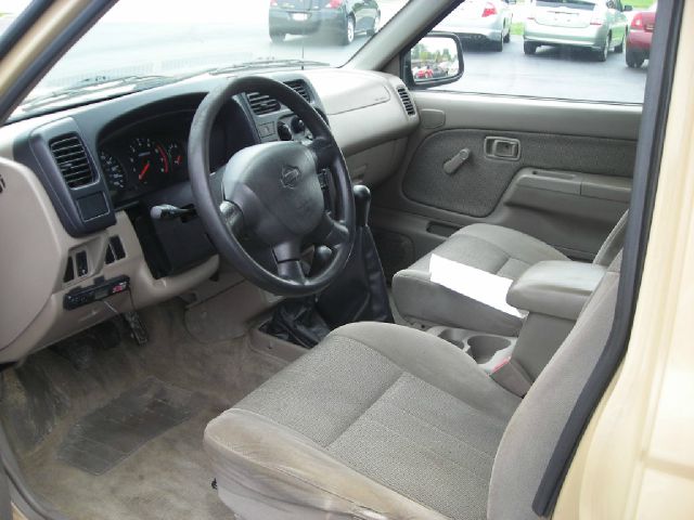 2001 Nissan Frontier E-350 Base