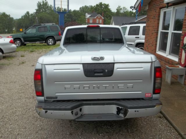 2001 Nissan Frontier SE 2WD