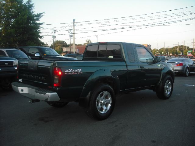 2001 Nissan Frontier SC SUV