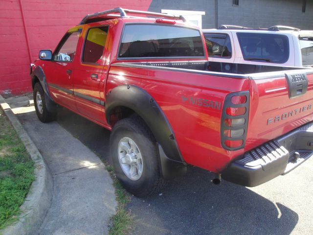 2001 Nissan Frontier 2006 Ford Lariat