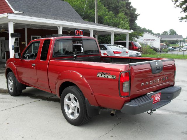 2001 Nissan Frontier 2500 4WD 4x4 SUV