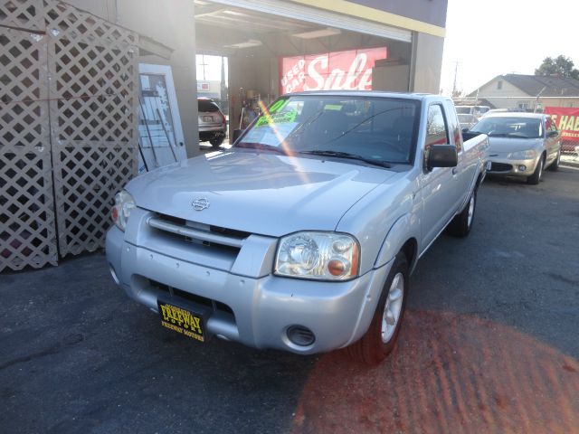 2001 Nissan Frontier SE 2WD