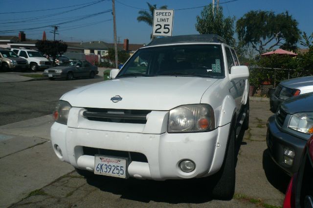 2001 Nissan Frontier 2004 Jeep Sport