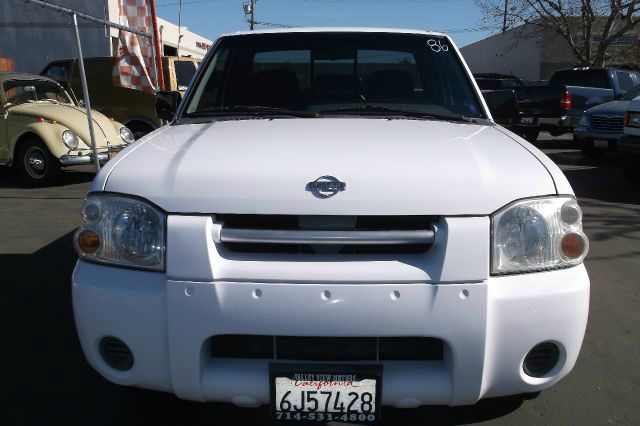 2001 Nissan Frontier SE 2WD