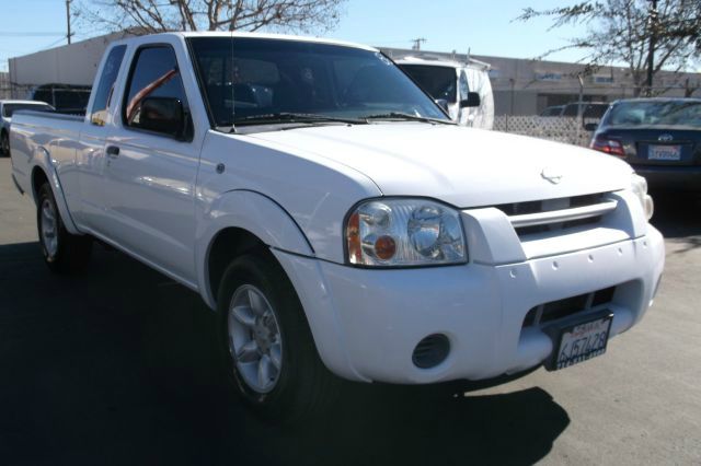 2001 Nissan Frontier SE 2WD